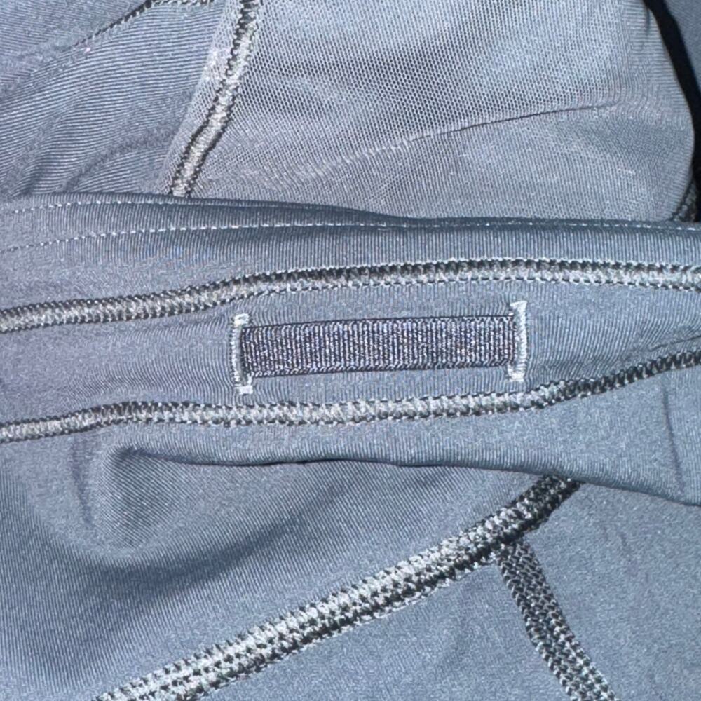 Lululemon Home Stretch Crop Women's Size 6 Melanite Gray Full On Luxtreme Mesh - Picture 6 of 7